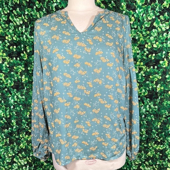 Caslon Split Neck Top in Green Yellow Mia Floral size small 100% Modal - Picture 2 of 15